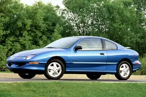 pontiac pontiac-sunfire-1995-coupe-2002.jpg